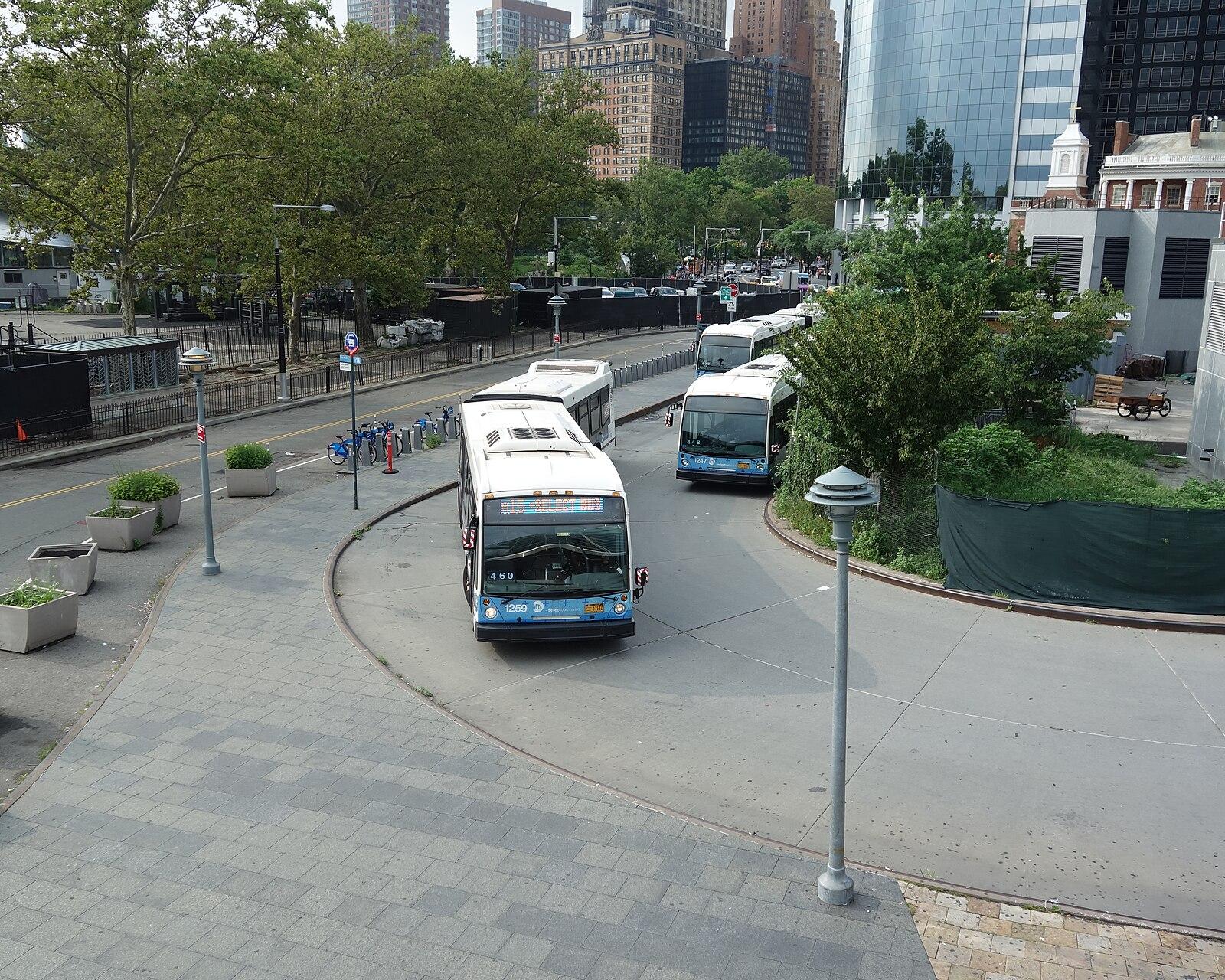 South Ferry td (2019 07 18) 21 Bus Loop